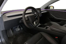 harmaa Tesla Model 3 2024 kuva 3.