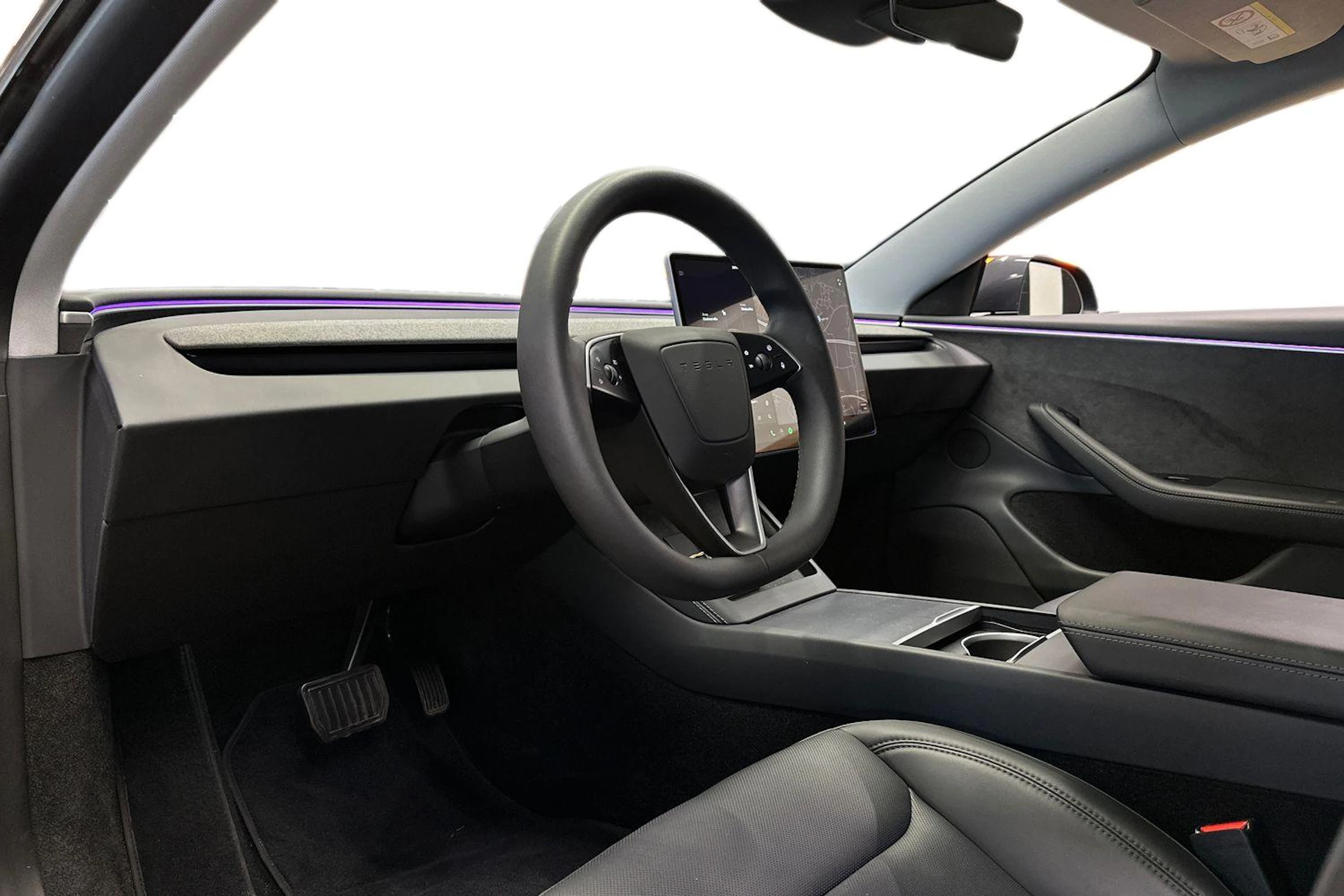 harmaa Tesla Model 3 2024 kuva 6.