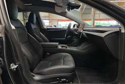 harmaa Tesla Model 3 2024 kuva 11.
