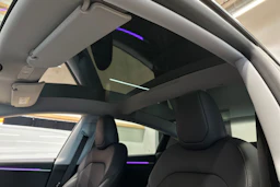 harmaa Tesla Model 3 2024 kuva 13.