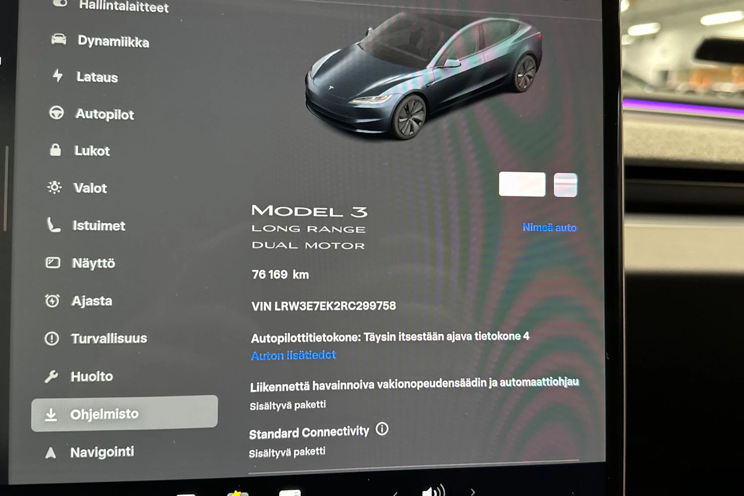 harmaa Tesla Model 3 2024 kuva 17.