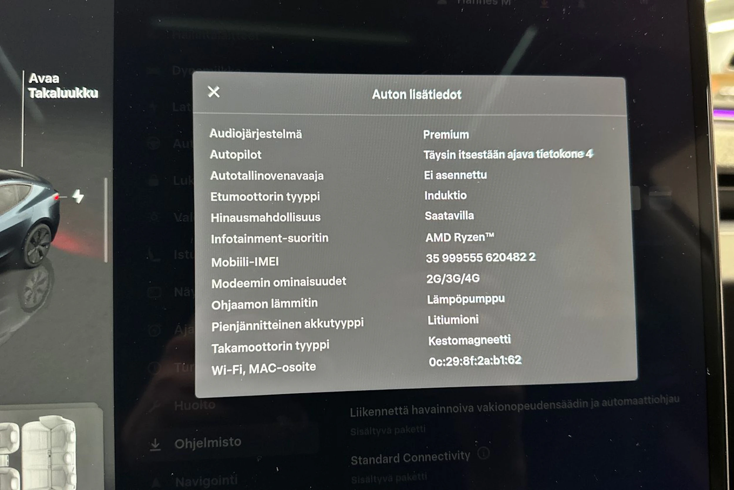 harmaa Tesla Model 3 2024 kuva 18.