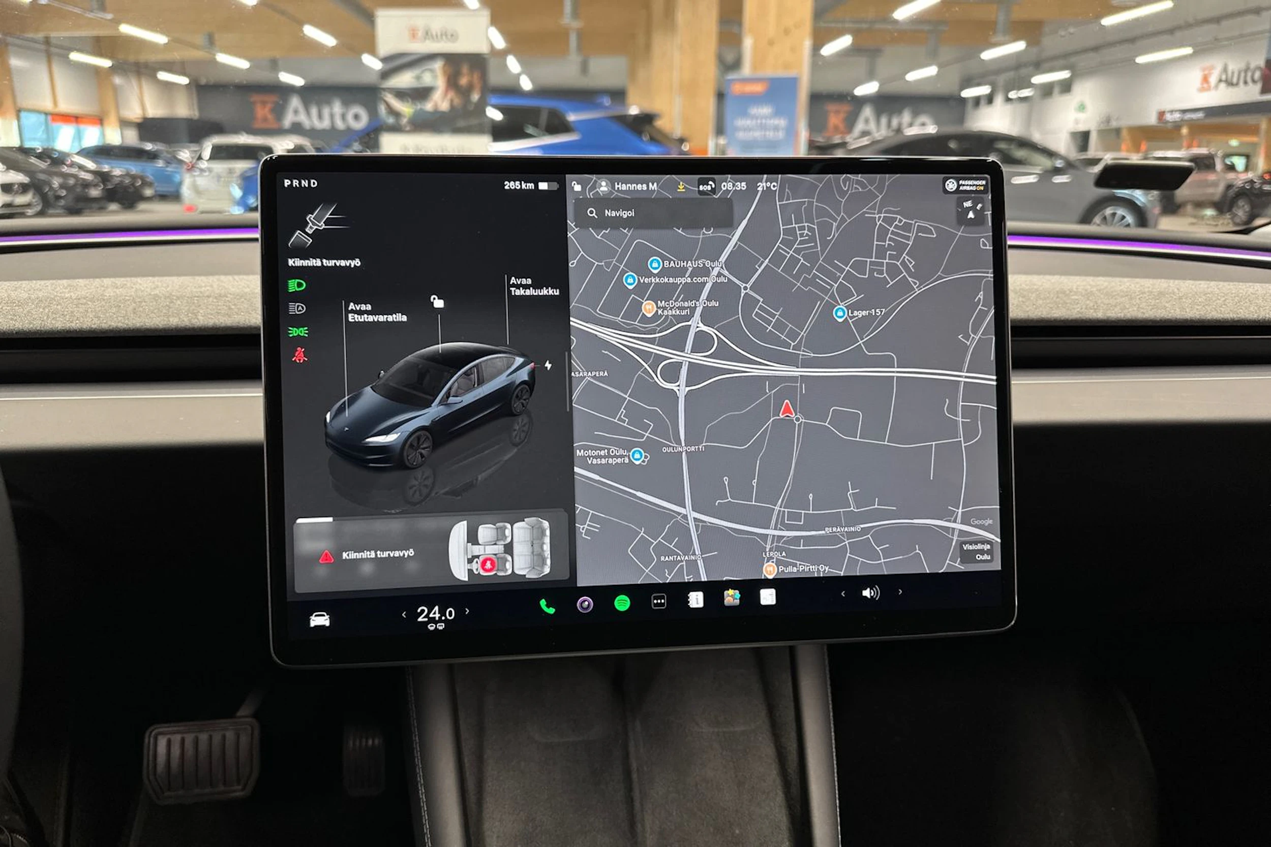harmaa Tesla Model 3 2024 kuva 20.