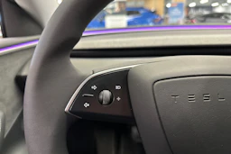 harmaa Tesla Model 3 2024 kuva 22.