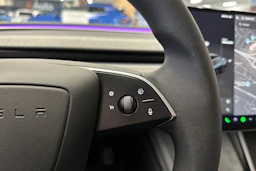 harmaa Tesla Model 3 2024 kuva 23.