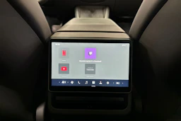 harmaa Tesla Model 3 2024 kuva 25.