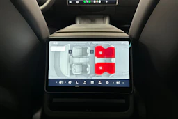 harmaa Tesla Model 3 2024 kuva 27.