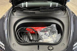 harmaa Tesla Model 3 2024 kuva 28.