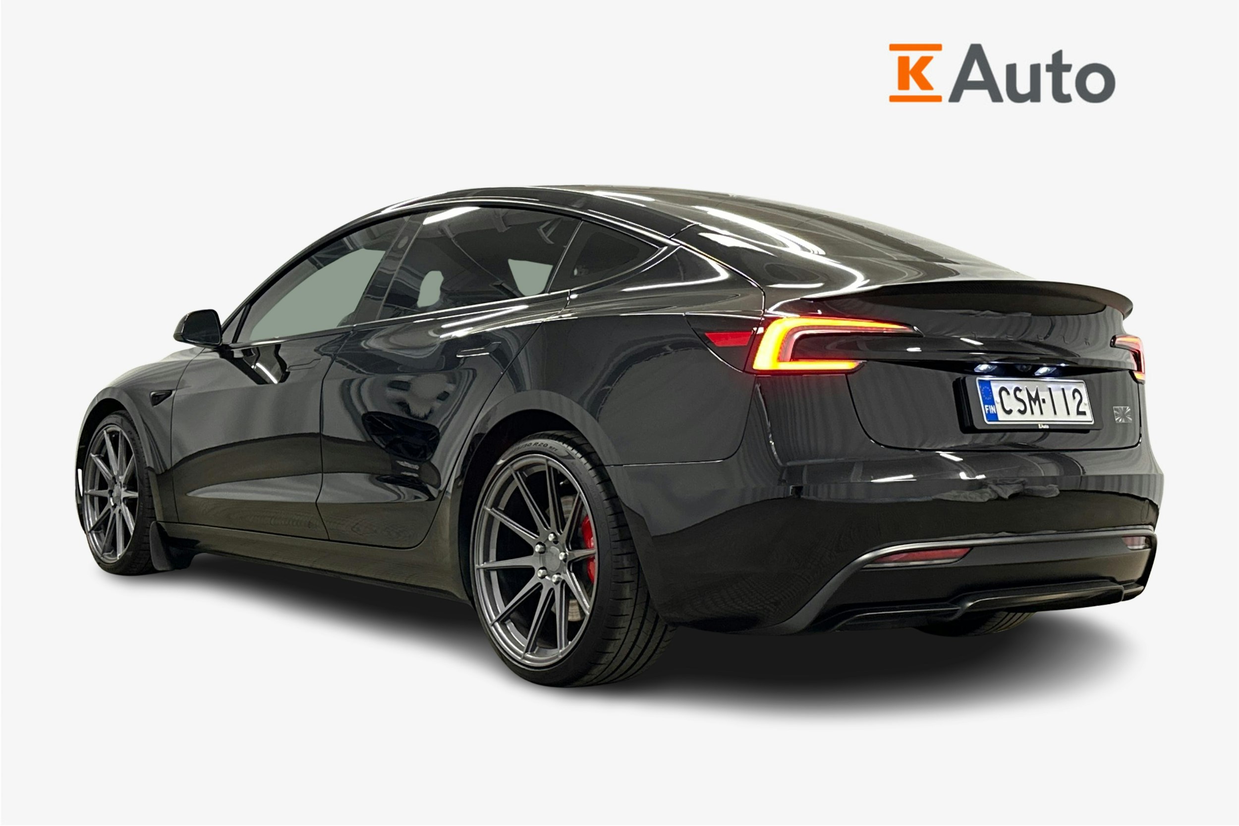 musta Tesla Model 3 2024 kuva 2.