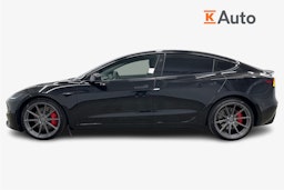 musta Tesla Model 3 2024 kuva 6.