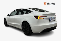 valkoinen Tesla Model 3 2024 kuva 2.