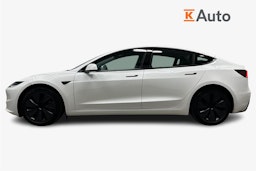 valkoinen Tesla Model 3 2024 kuva 6.