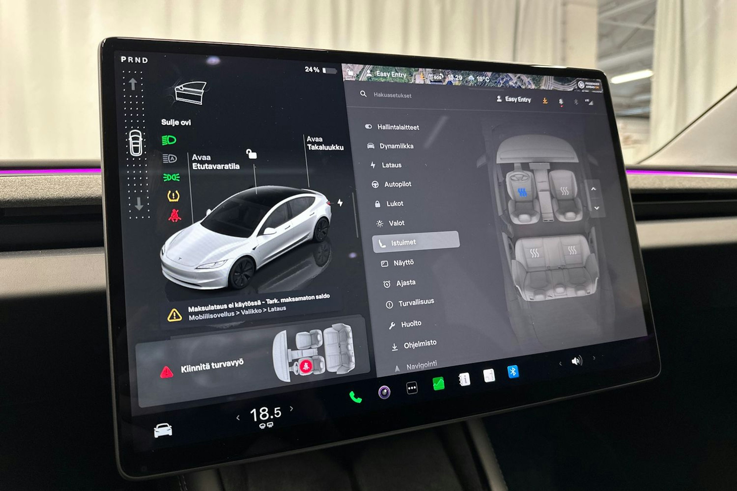 valkoinen Tesla Model 3 2024 kuva 33.