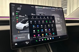 valkoinen Tesla Model 3 2024 kuva 34.