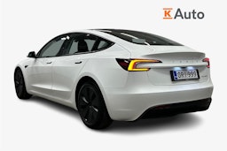 valkoinen Tesla Model 3 2024 kuva 2.