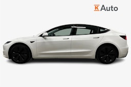 valkoinen Tesla Model 3 2024 kuva 6.
