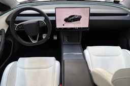 harmaa Tesla Model 3 2024 kuva 7.