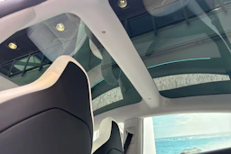 harmaa Tesla Model 3 2024 kuva 14.