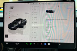 harmaa Tesla Model 3 2024 kuva 21.