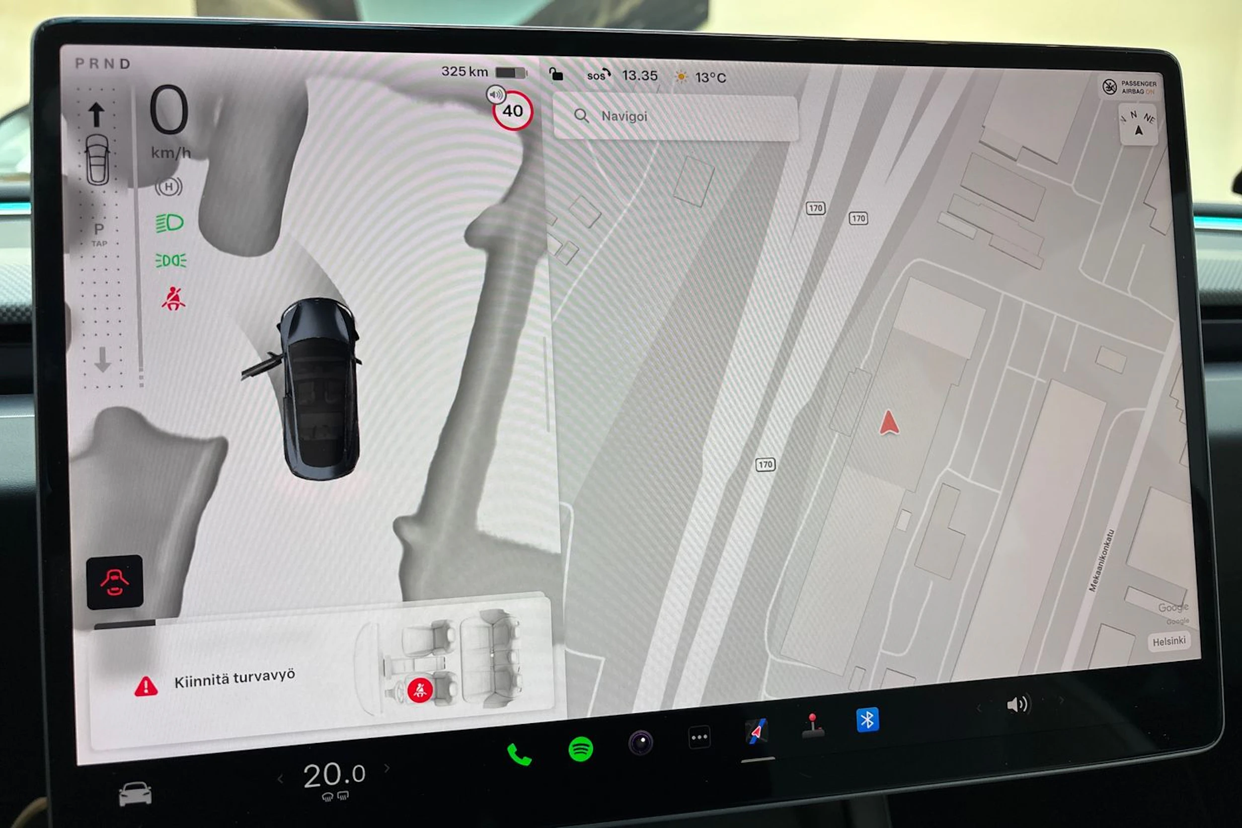 harmaa Tesla Model 3 2024 kuva 22.