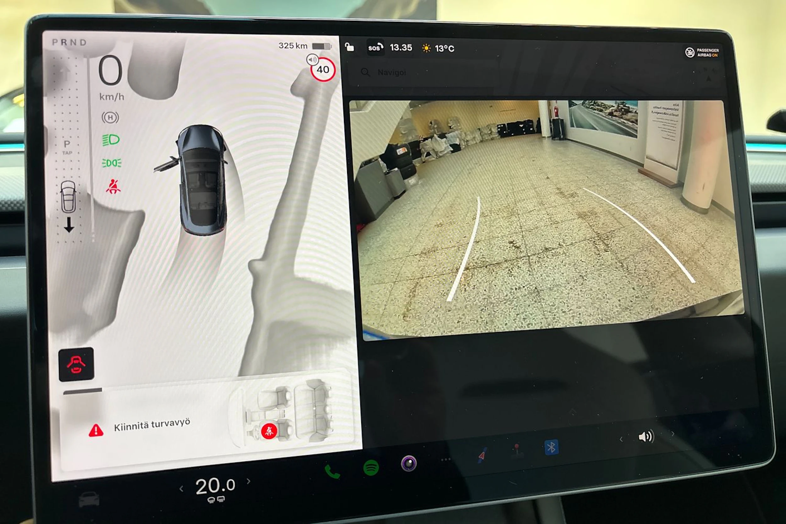 harmaa Tesla Model 3 2024 kuva 23.