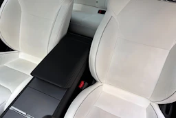 harmaa Tesla Model 3 2024 kuva 25.