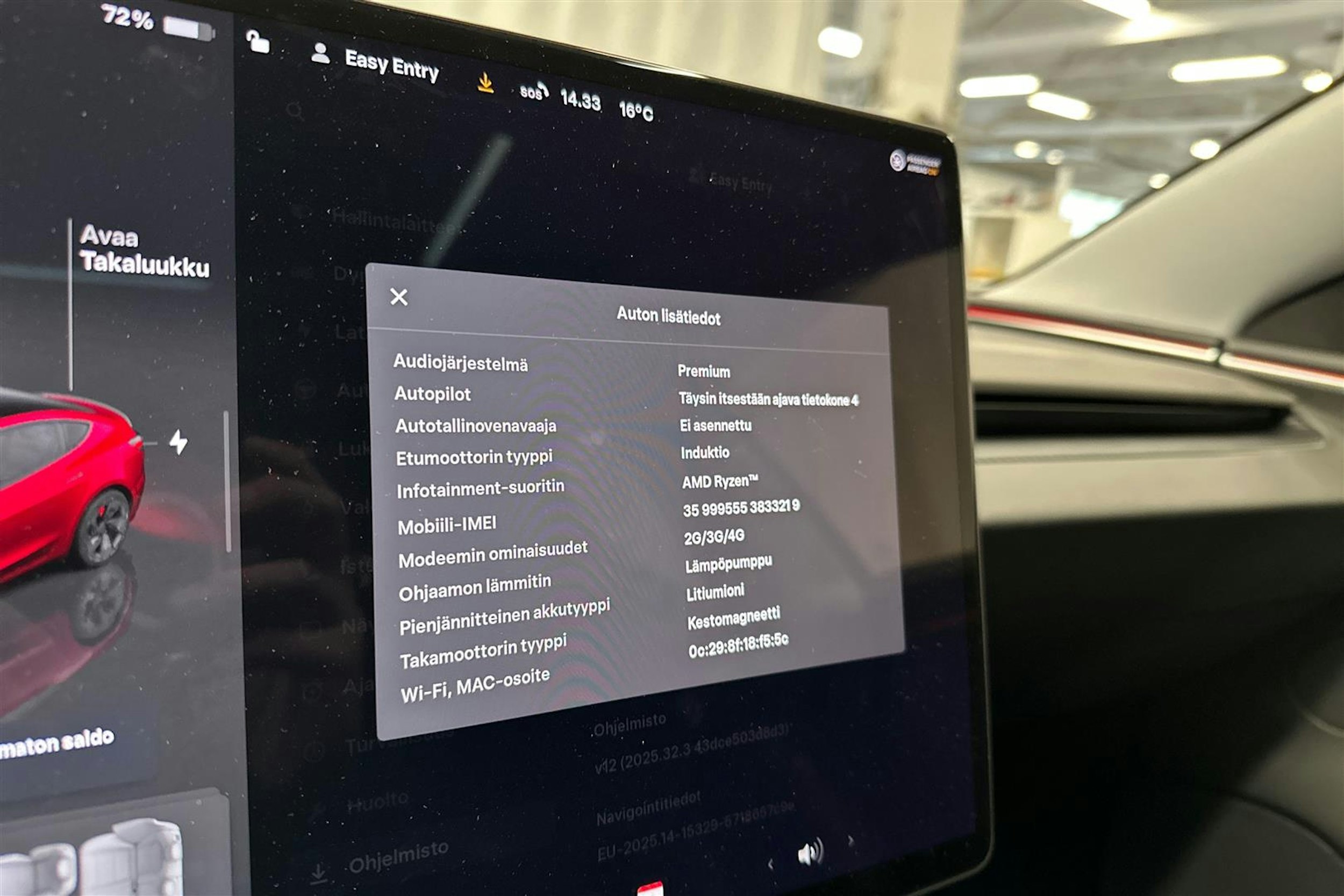 punainen Tesla Model 3 2024 kuva 20.