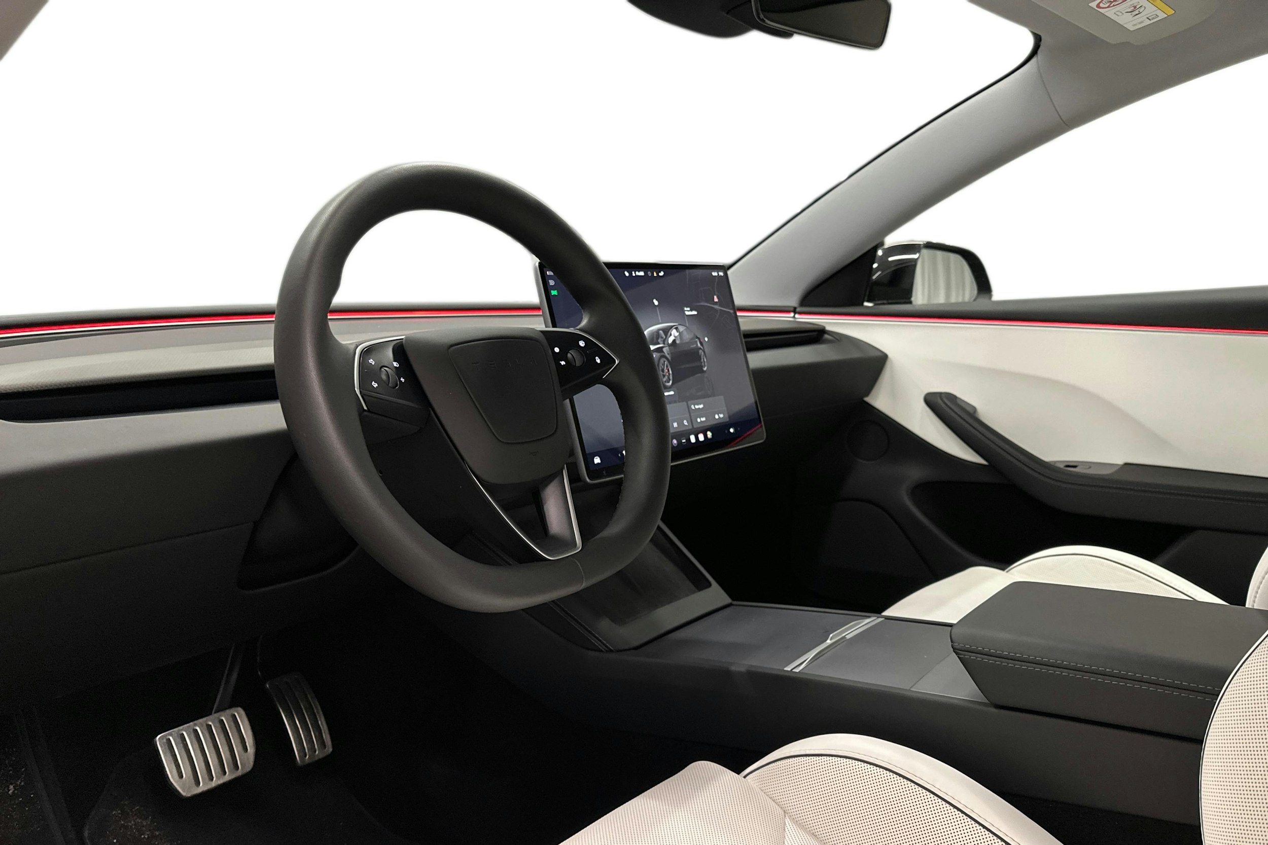 musta Tesla Model 3 2024 kuva 7.