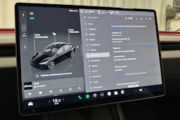musta Tesla Model 3 2024 kuva 29.
