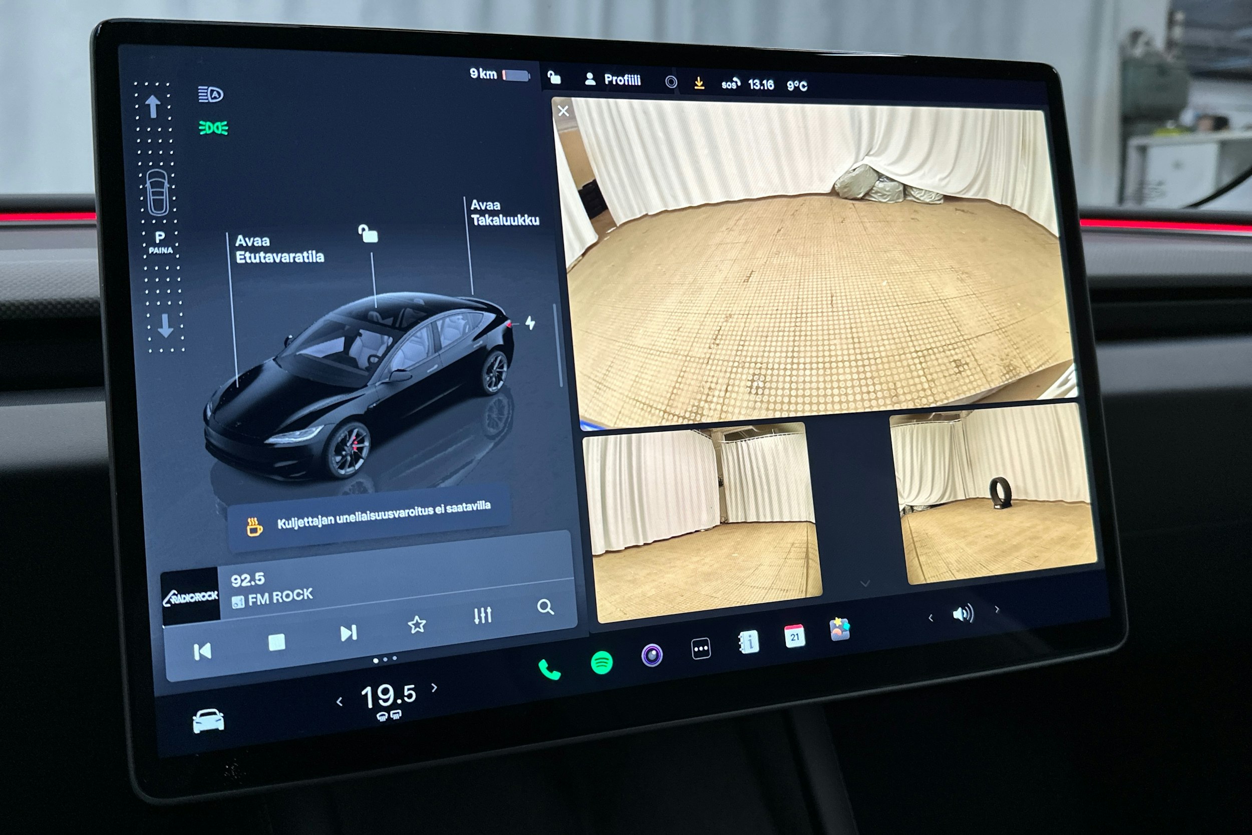 musta Tesla Model 3 2024 kuva 31.