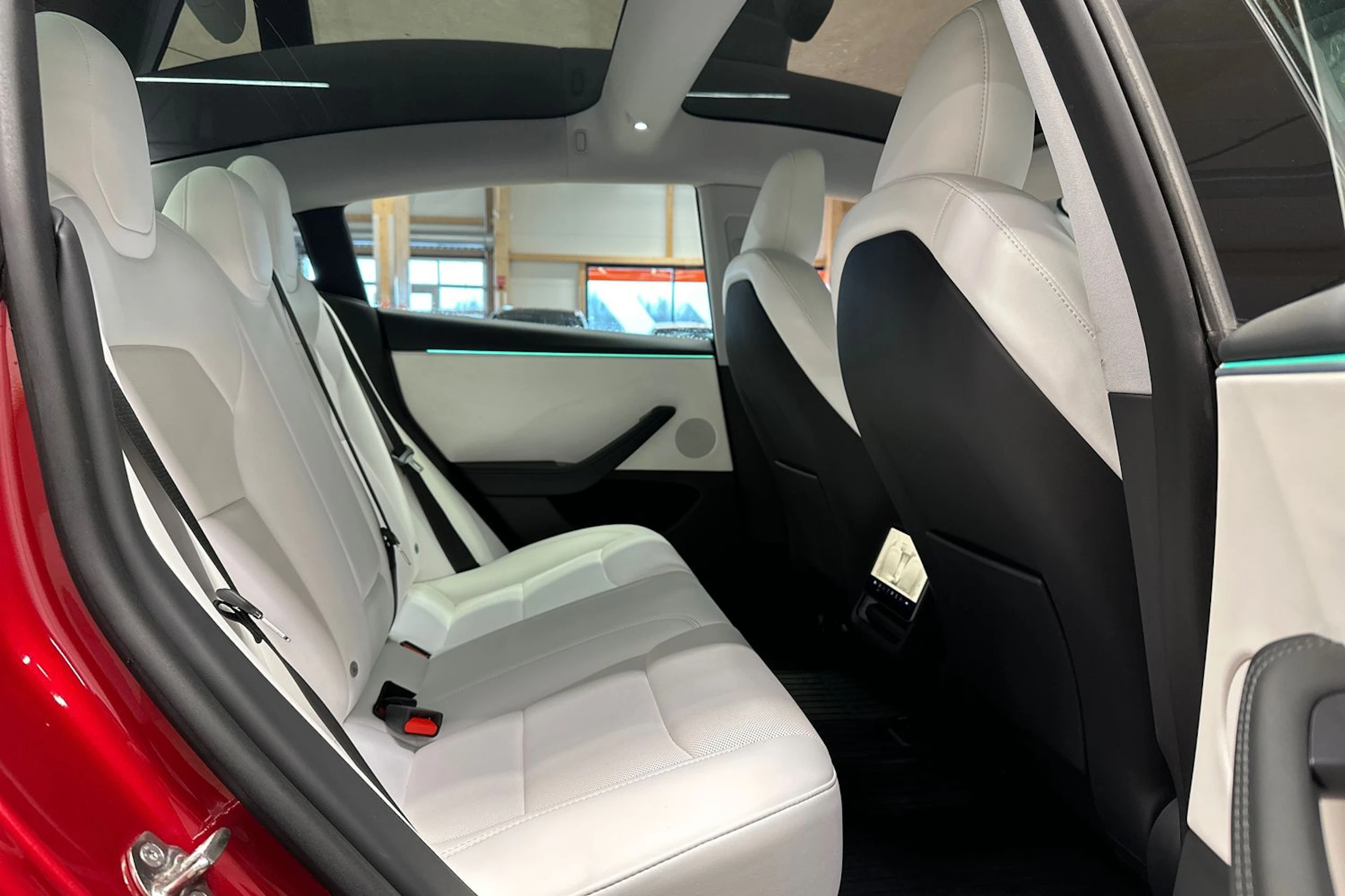 met. monivär. Tesla Model 3 2024 kuva 12.