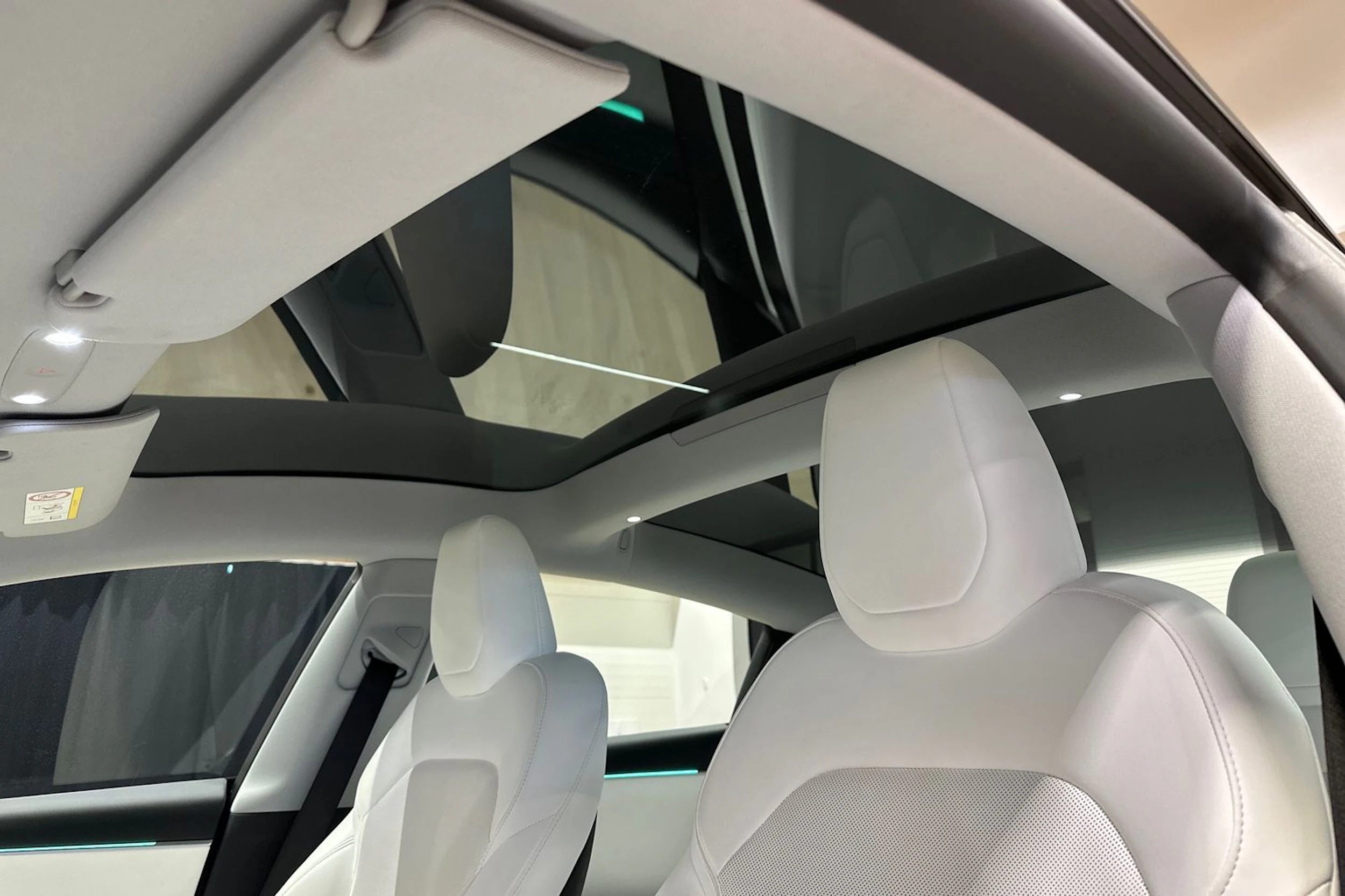 met. monivär. Tesla Model 3 2024 kuva 14.