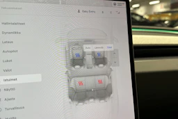 met. monivär. Tesla Model 3 2024 kuva 18.