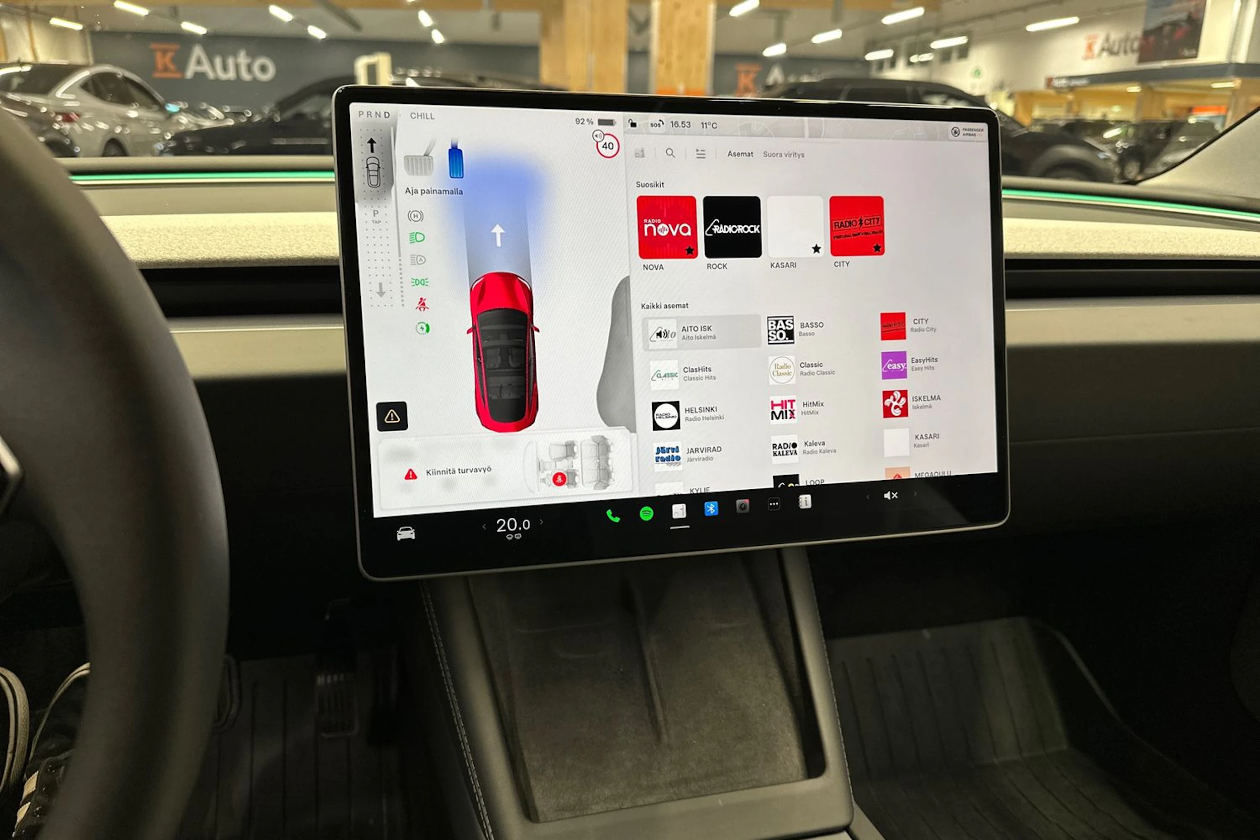 met. monivär. Tesla Model 3 2024 kuva 23.