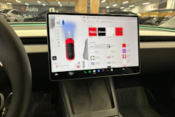 met. monivär. Tesla Model 3 2024 kuva 23.