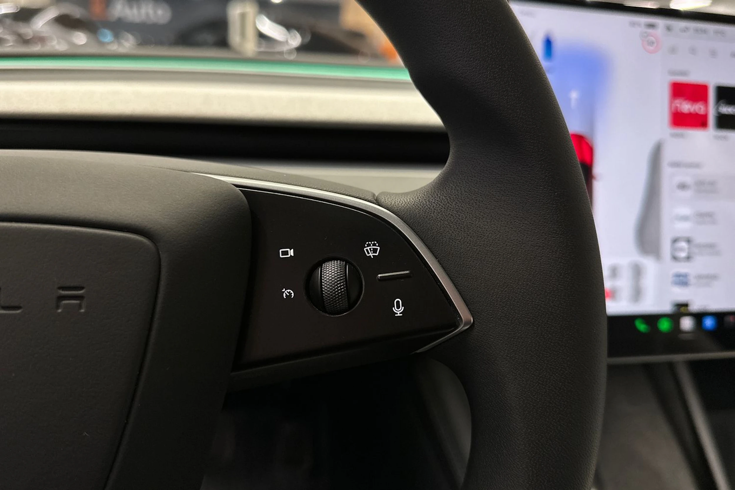 met. monivär. Tesla Model 3 2024 kuva 27.