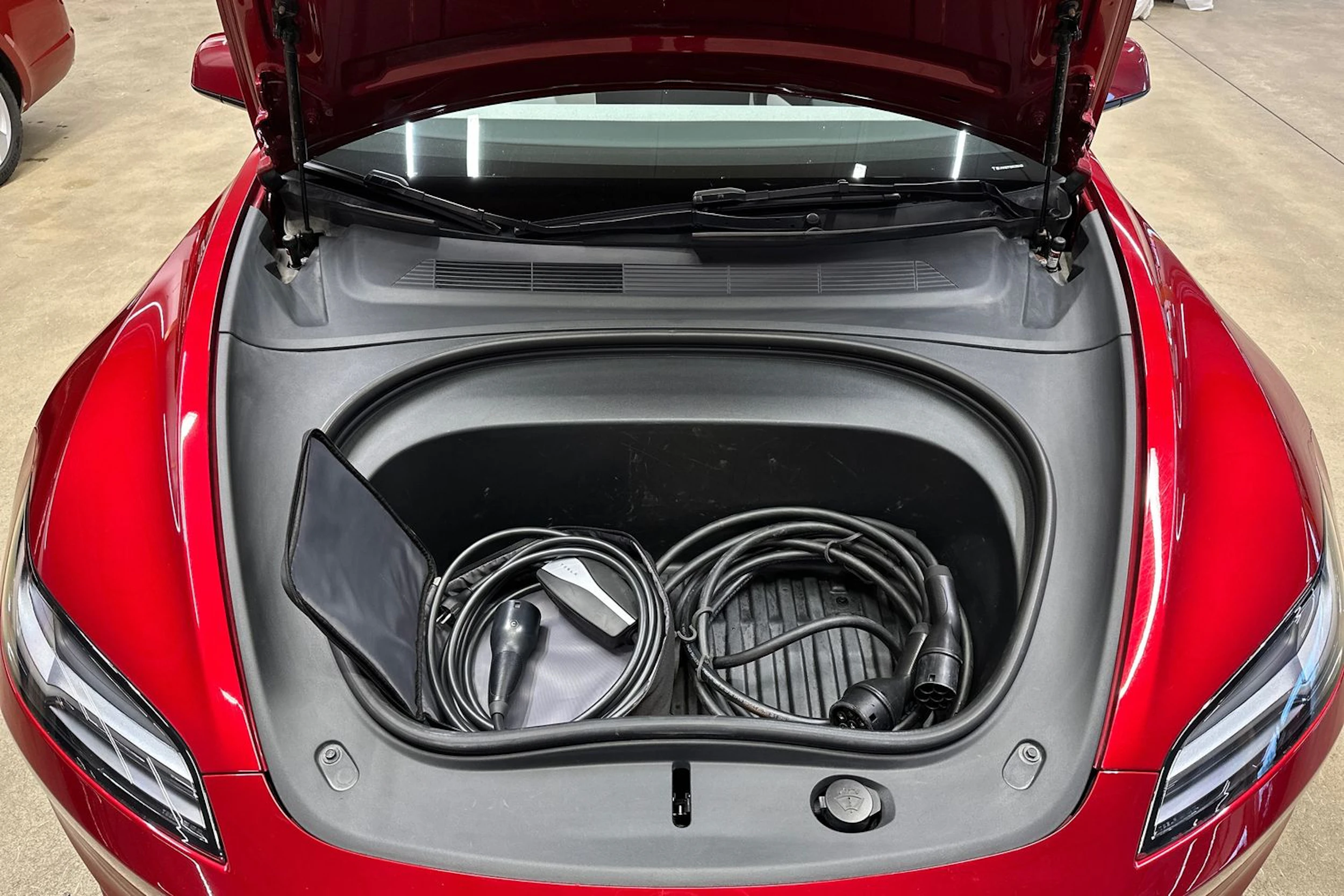 met. monivär. Tesla Model 3 2024 kuva 32.