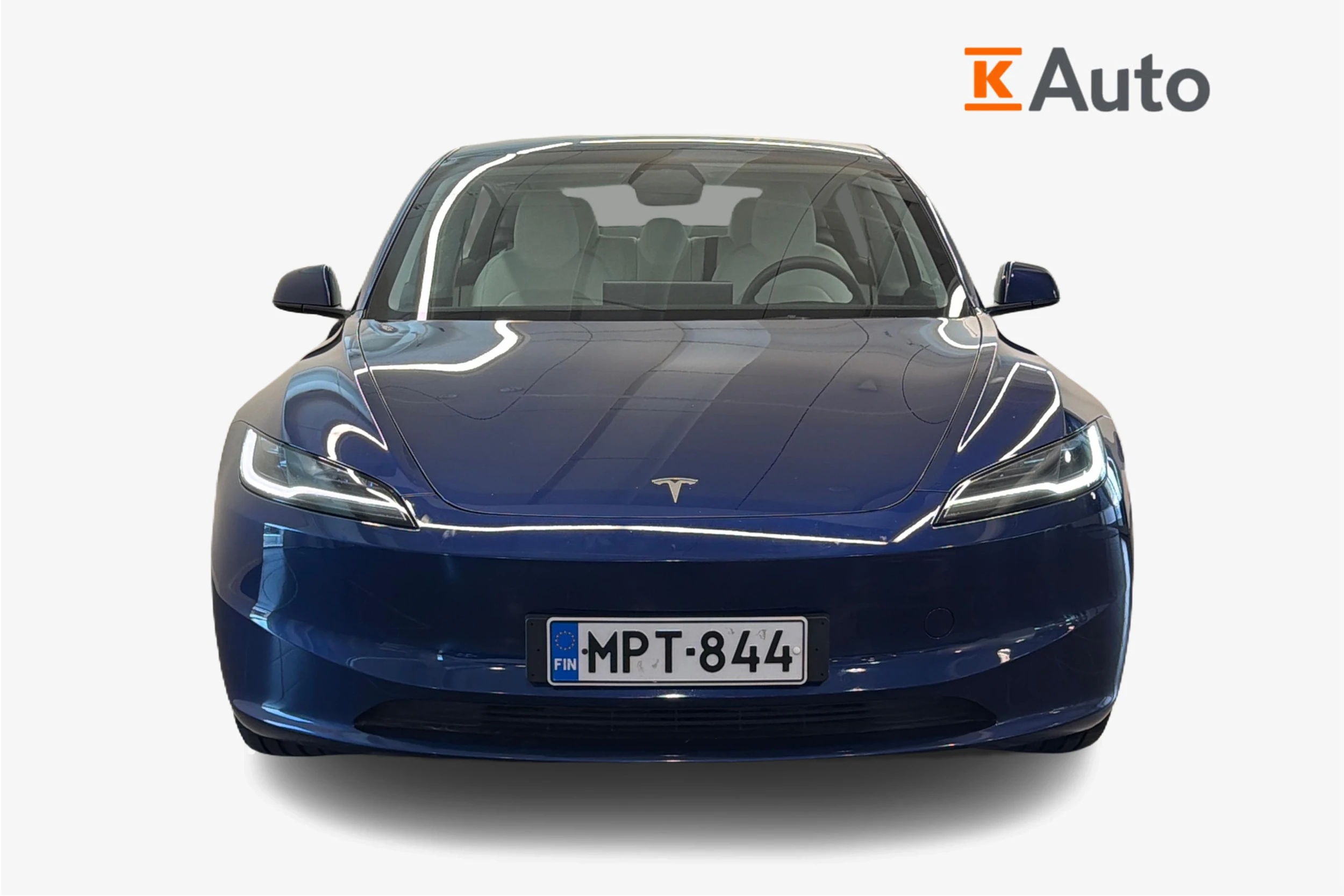 sininen Tesla Model 3 2024 kuva 4.