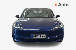sininen Tesla Model 3 2024 kuva 4.