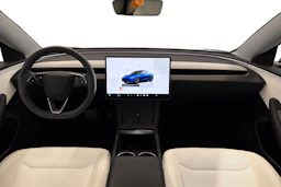 sininen Tesla Model 3 2024 kuva 7.