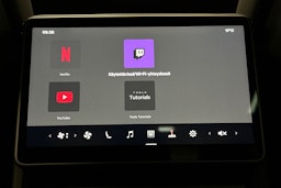 harmaa Tesla Model 3 2024 kuva 17.