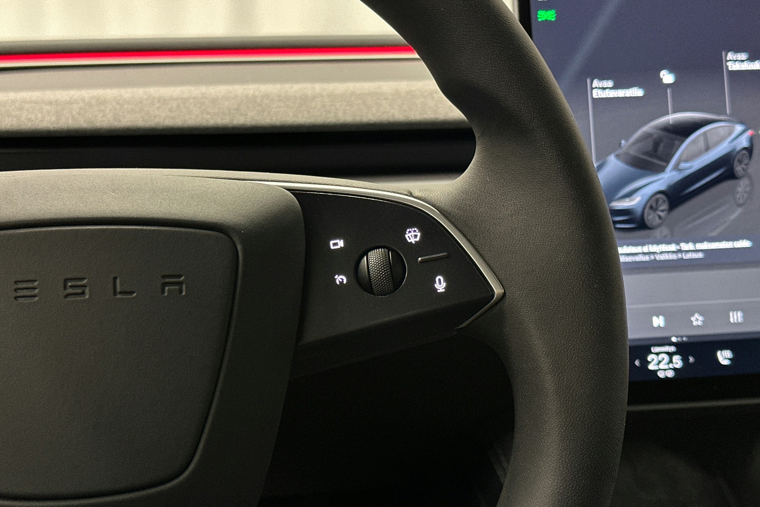 harmaa Tesla Model 3 2024 kuva 22.