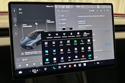 harmaa Tesla Model 3 2024 kuva 29.