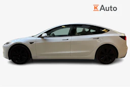 valkoinen Tesla Model 3 2024 kuva 5.