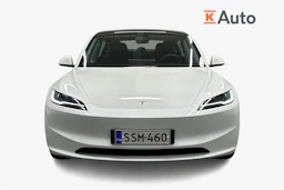 valkoinen Tesla Model 3 2024 kuva 5.