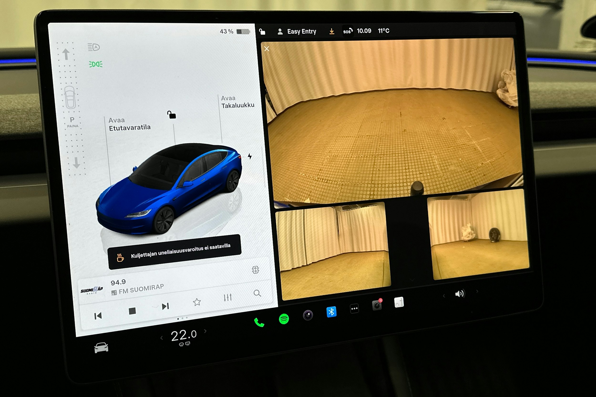 sininen Tesla Model 3 2024 kuva 30.