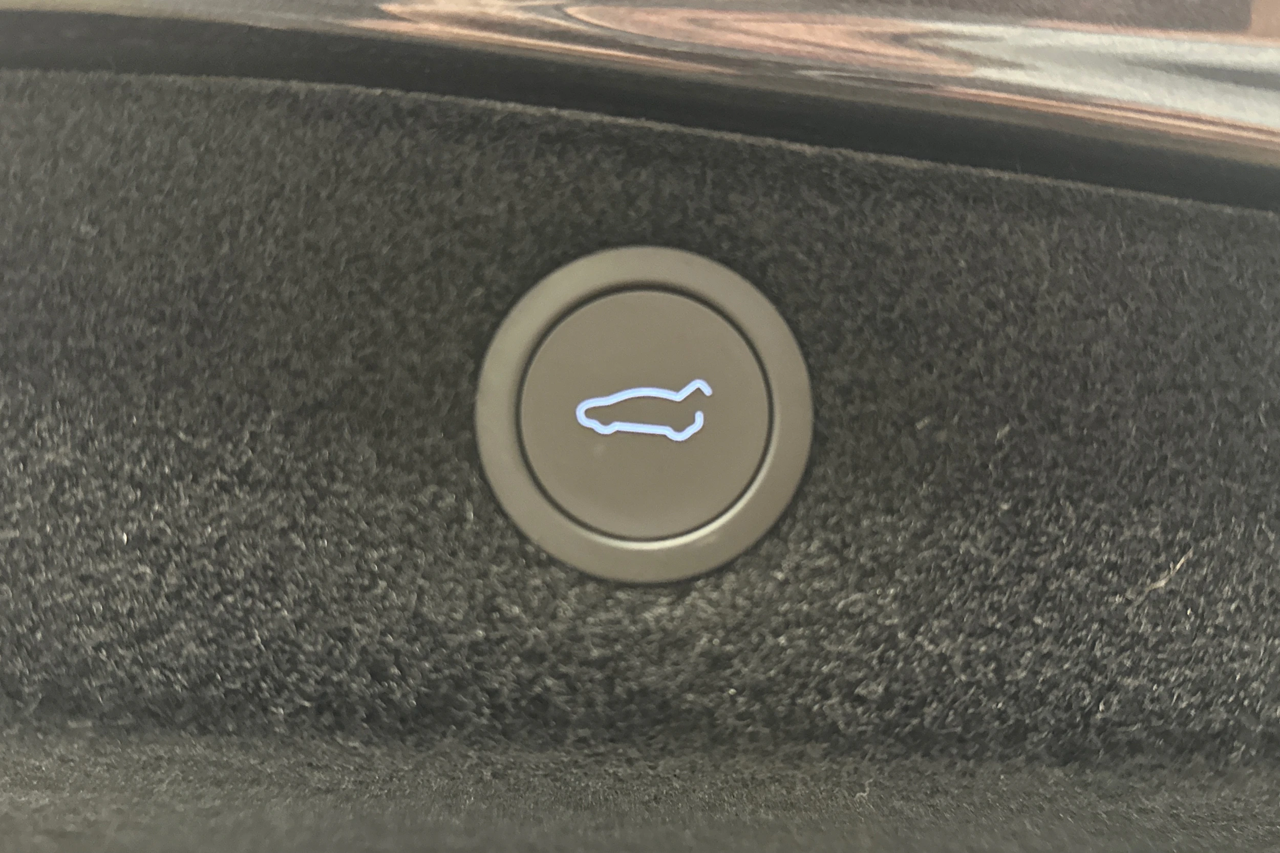 harmaa Tesla Model 3 2024 kuva 12.