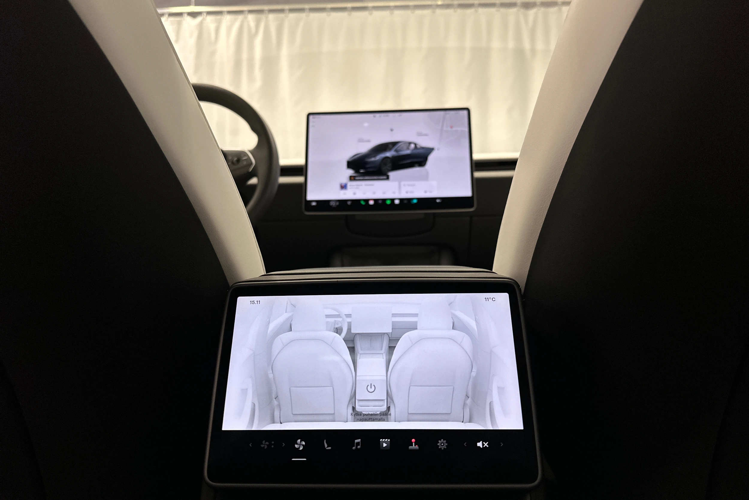 harmaa Tesla Model 3 2024 kuva 13.