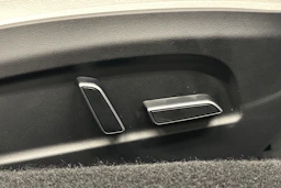 harmaa Tesla Model 3 2024 kuva 18.