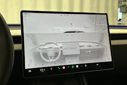 harmaa Tesla Model 3 2024 kuva 24.